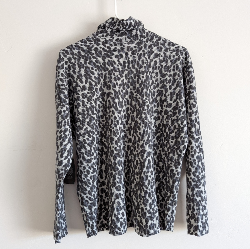 🆕🌿VINCE CAMUTO SWEATER🌿 - Picture 2 of 6